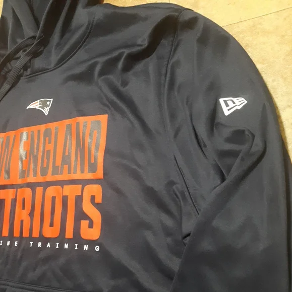 New. New Era Mens New England Patriots Combine Offside Navy Hoodie. Size Medium. - Picture 3 of 7